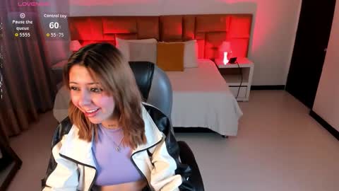 Snapshot of katnia_and_marcuz chatting on 10-02-25, 11:28 Katnia and Marcuz online show from 10-02-25, 11:28