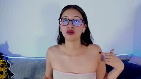 Snapshot of katnis_love_ chatting on 06-27-26, 02:38 Katnis online show from 06-27-26, 02:38