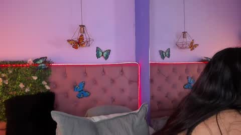 Snapshot of katniss_lovee_ chatting on 03-11-25, 09:26 .... Katniss .... online show from 03-11-25, 09:26