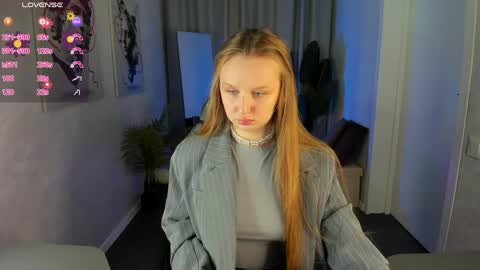 Katrina Bail online show from 04-04-26, 01:04