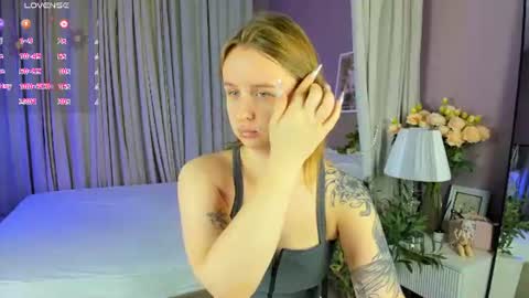 Snapshot of katrina_bail chatting on 07-06-26, 01:02 Katrina Bail online show from 07-06-26, 01:02