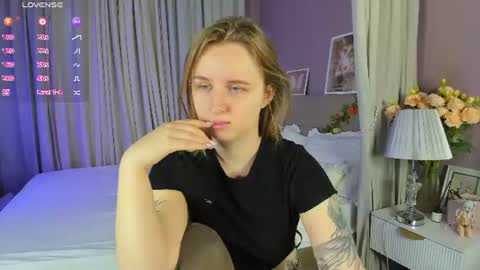 Snapshot of katrina_bail chatting on 07-07-26, 01:19 Katrina Bail online show from 07-07-26, 01:19