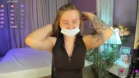 Snapshot of katrina_bail chatting on 07-08-26, 12:59 Katrina Bail online show from 07-08-26, 12:59