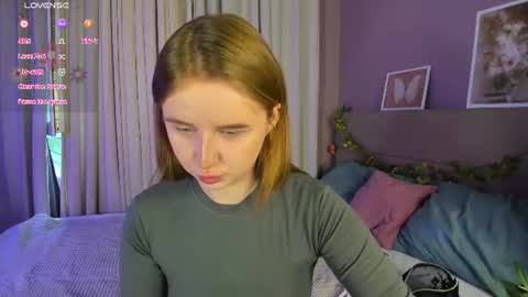 Snapshot of katrina_bail chatting on 07-17-26, 01:34 Katrina Bail online show from 07-17-26, 01:34