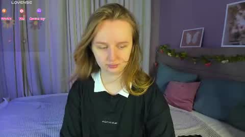 Snapshot of katrina_bail chatting on 07-19-26, 01:09 Katrina Bail online show from 07-19-26, 01:09