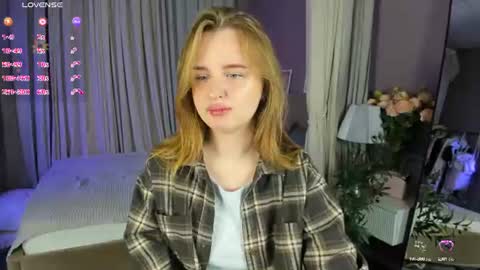 Snapshot of katrina_bail chatting on 07-25-26, 12:42 Katrina Bail online show from 07-25-26, 12:42