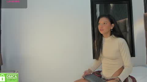 Snapshot of katrina_burns chatting on 06-27-26, 10:37 Katrina online show from 06-27-26, 10:37