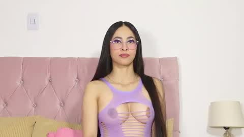 Snapshot of katrina_clarks chatting on 08-02-26, 09:35 katrina clark online show from 08-02-26, 09:35
