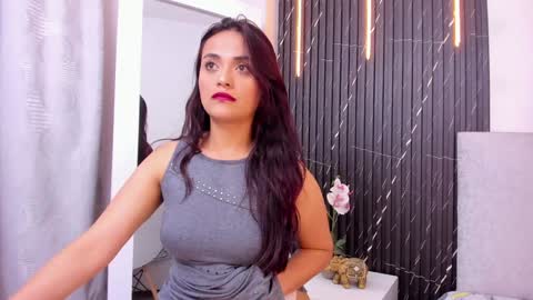 Snapshot of katrina_kaif_x chatting on 01-04-25, 06:51 Keyla online show from 01-04-25, 06:51