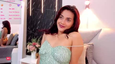 Snapshot of katrina_kaif_x chatting on 09-30-25, 07:30 Keyla online show from 09-30-25, 07:30