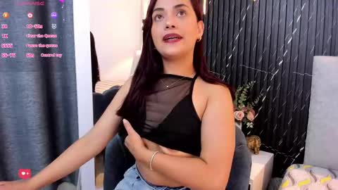 Snapshot of katrina_kaif_x chatting on 10-14-25, 07:36 Keyla online show from 10-14-25, 07:36