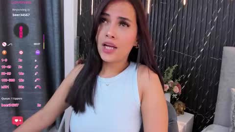 Snapshot of katrina_kaif_x chatting on 10-25-25, 07:30 Keyla online show from 10-25-25, 07:30