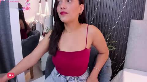 Snapshot of katrina_kaif_x chatting on 11-21-25, 07:12 Keyla online show from 11-21-25, 07:12