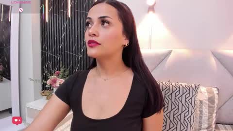 Snapshot of katrina_kaif_x chatting on 11-26-25, 07:48 Keyla online show from 11-26-25, 07:48