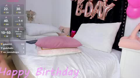 Snapshot of katrina_moore chatting on 01-17-25, 03:22 katrina moore online show from 01-17-25, 03:22