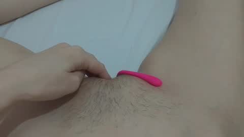 Snapshot of katrinna_arinna chatting on 01-09-25, 03:04 katrina dont forget to give me thumbs up online show from 01-09-25, 03:04