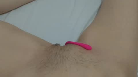 Snapshot of katrinna_arinna chatting on 01-19-25, 04:04 katrina dont forget to give me thumbs up online show from 01-19-25, 04:04