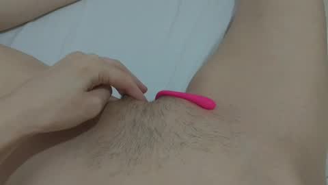 Snapshot of katrinna_arinna chatting on 01-24-25, 09:17 katrina dont forget to give me thumbs up online show from 01-24-25, 09:17