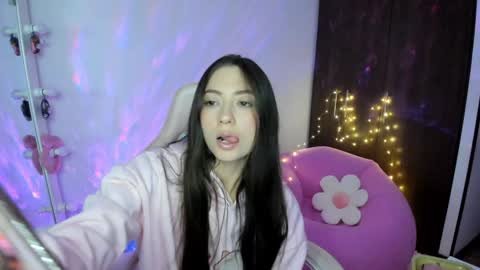 Snapshot of katrinrosex chatting on 12-09-24, 12:01 Katrin online show from 12-09-24, 12:01