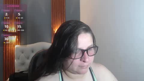 Snapshot of katty_findom_ chatting on 04-25-26, 12:08 katty online show from 04-25-26, 12:08