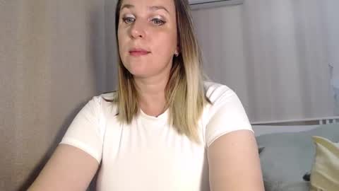 Snapshot of katty_fox chatting on 09-11-25, 10:59 Katty Fox online show from 09-11-25, 10:59