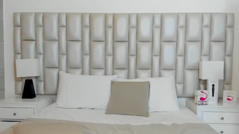 Snapshot of katy_and_paola chatting on 02-01-25, 04:22 katy blonde girl and paola big boobs online show from 02-01-25, 04:22