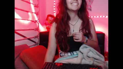 Snapshot of katy_queen chatting on 12-17-25, 05:35 Katy online show from 12-17-25, 05:35