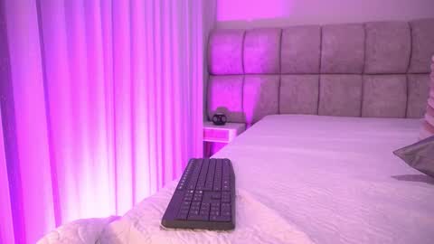 Snapshot of katy_rios_ chatting on 11-24-25, 11:54 Katy online show from 11-24-25, 11:54