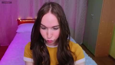 Snapshot of katy_st_james chatting on 02-12-26, 12:00 katy_st_james online show from 02-12-26, 12:00