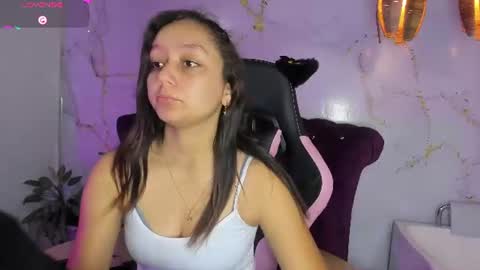 Snapshot of katy_sweet19 chatting on 07-16-26, 10:32 Katy online show from 07-16-26, 10:32