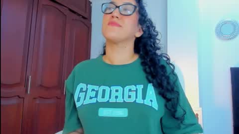 Snapshot of katyajhonss chatting on 02-17-25, 01:58 KATYAJHONSS online show from 02-17-25, 01:58