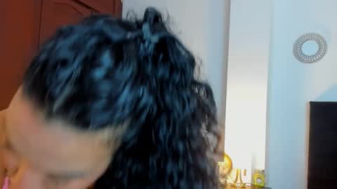 Snapshot of katyajhonss chatting on 10-12-25, 08:41 KATYAJHONSS online show from 10-12-25, 08:41