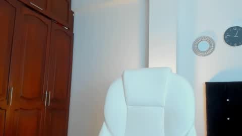 Snapshot of katyajhonss chatting on 10-21-25, 10:54 KATYAJHONSS online show from 10-21-25, 10:54