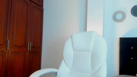 Snapshot of katyajhonss chatting on 02-22-26, 09:02 KATYAJHONSS online show from 02-22-26, 09:02