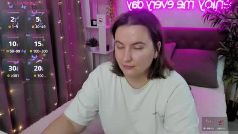 Kate online show from 09-19-25, 03:19