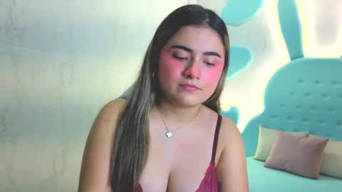 Snapshot of katyblondee chatting on 01-12-26, 11:15 KatyBlondee online show from 01-12-26, 11:15