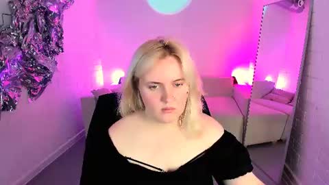 Snapshot of katybriggs chatting on 06-18-26, 05:08 Katy online show from 06-18-26, 05:08