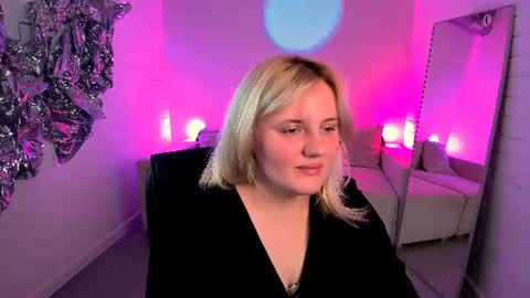 Snapshot of katybriggs chatting on 06-29-26, 05:14 Katy online show from 06-29-26, 05:14