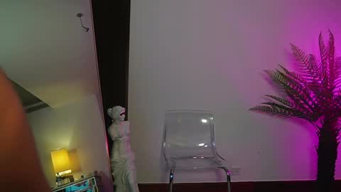 Snapshot of katyerave chatting on 09-19-25, 08:09 Katyerave online show from 09-19-25, 08:09