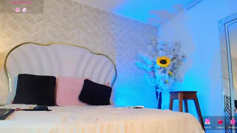 Snapshot of katyjackson chatting on 06-02-26, 02:41 katyjackson online show from 06-02-26, 02:41