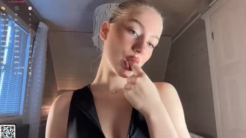 Snapshot of katysha_ chatting on 02-11-26, 12:54 kate online show from 02-11-26, 12:54