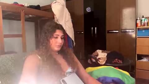 Snapshot of kaumartinez chatting on 12-21-25, 06:26 kaumartinez online show from 12-21-25, 06:26