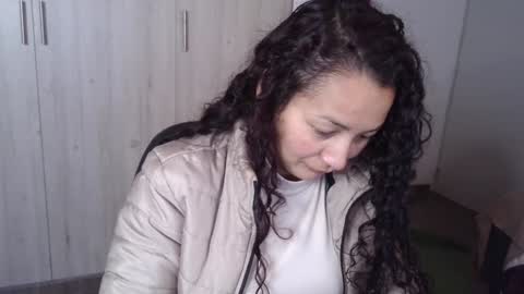  Khawit  online show from 01-17-25, 01:24