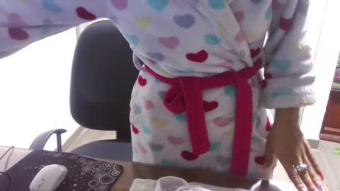  Khawit  online show from 02-07-25, 11:34