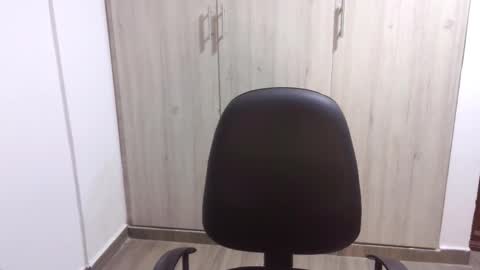  Khawit  online show from 02-14-25, 08:10