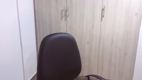  Khawit  online show from 02-17-25, 09:35