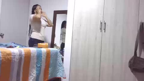  Khawit  online show from 09-17-25, 01:13