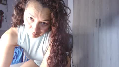  Khawit  online show from 09-30-25, 08:08