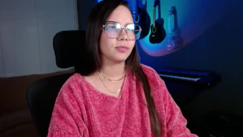 Snapshot of kay_avrill chatting on 11-04-25, 04:33 Kay online show from 11-04-25, 04:33