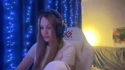 Amia online show from 05-19-26, 06:47